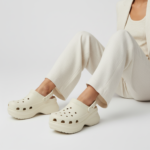(W) 크록스 클래식 베이 클로그 '본' (Crocs Classic Bae Clog 'Bone') 206302-2Y2 - 이미지 2
